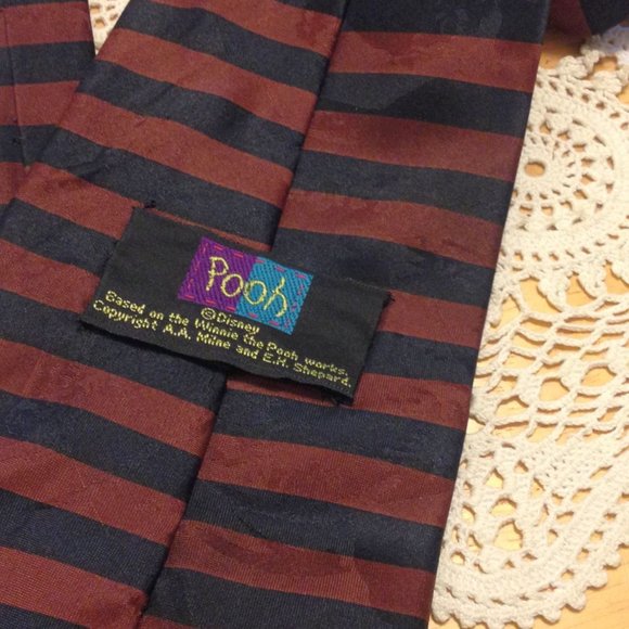 Pooh Bear Men's necktie from Disney - Picture 4 of 5